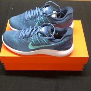 Nike Lunarglide 8 size 8 (Ocean Fog Blue)